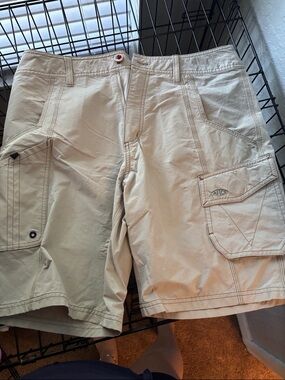 Men's Beige Cargo Shorts with Utility Pockets